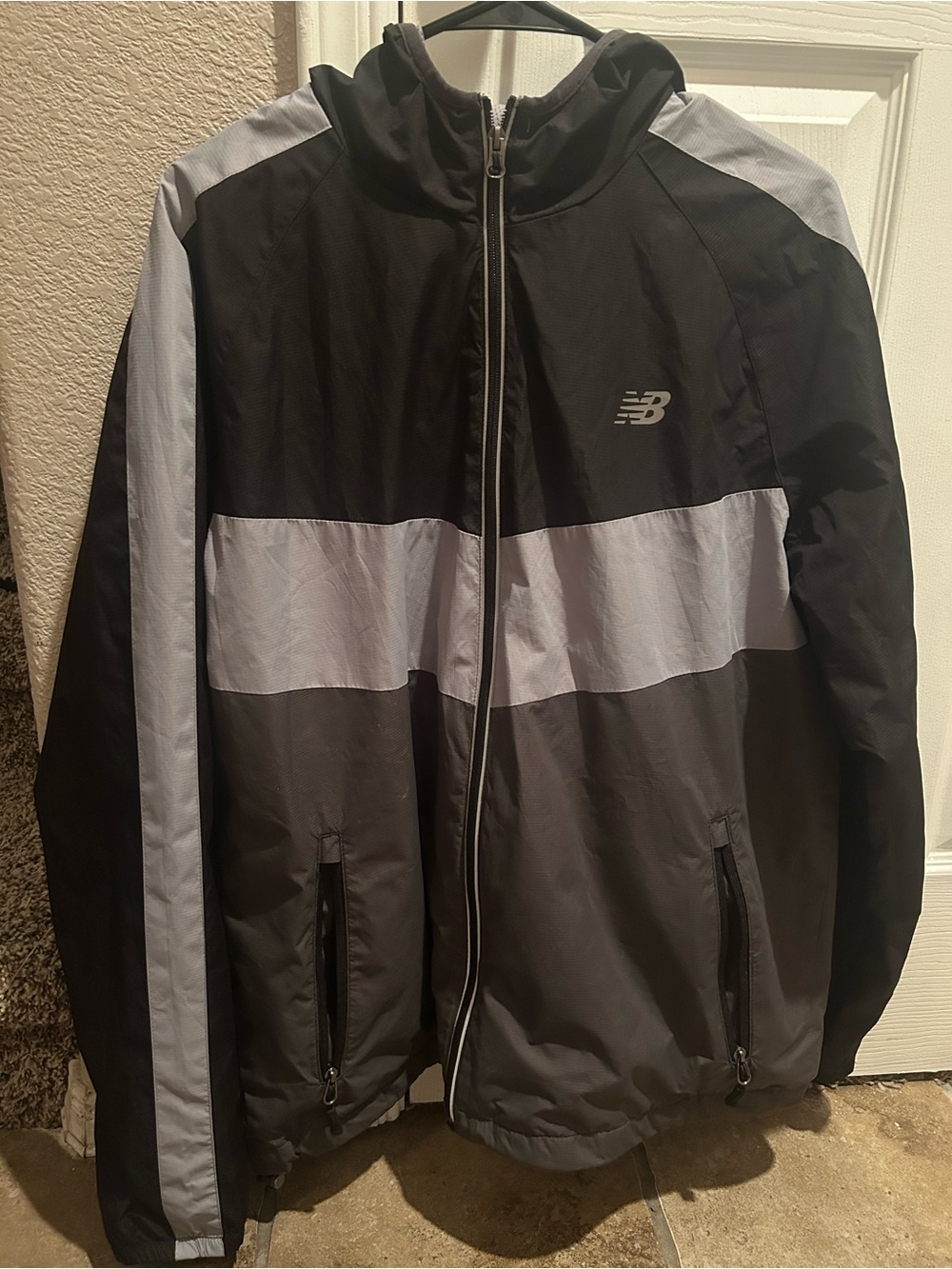 New Balance Men's XL Hooded Full Zip Lightweight Windbreaker Jacket Black Grey